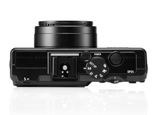 Illustration for article titled Inevitably Pricey Sigma DP2s Focuses Faster, Plays Well with Macs